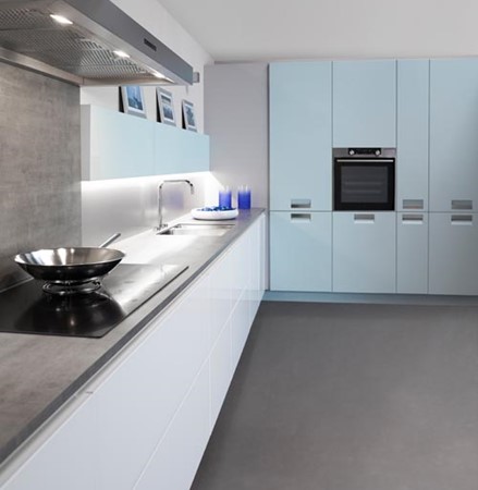 01 Moderne Keuken Artic Blue Greeploos Ijs